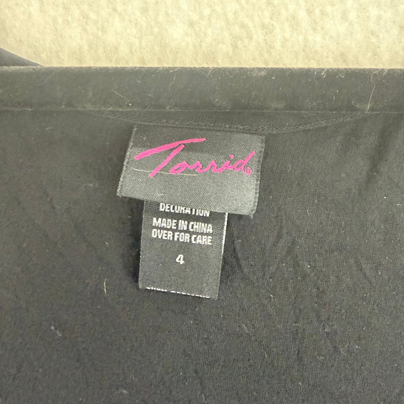 Torrid Women's Black Sequin Grey Red Stripes Top‎ 4X Party Feminine Night Out - Picture 3 of 6